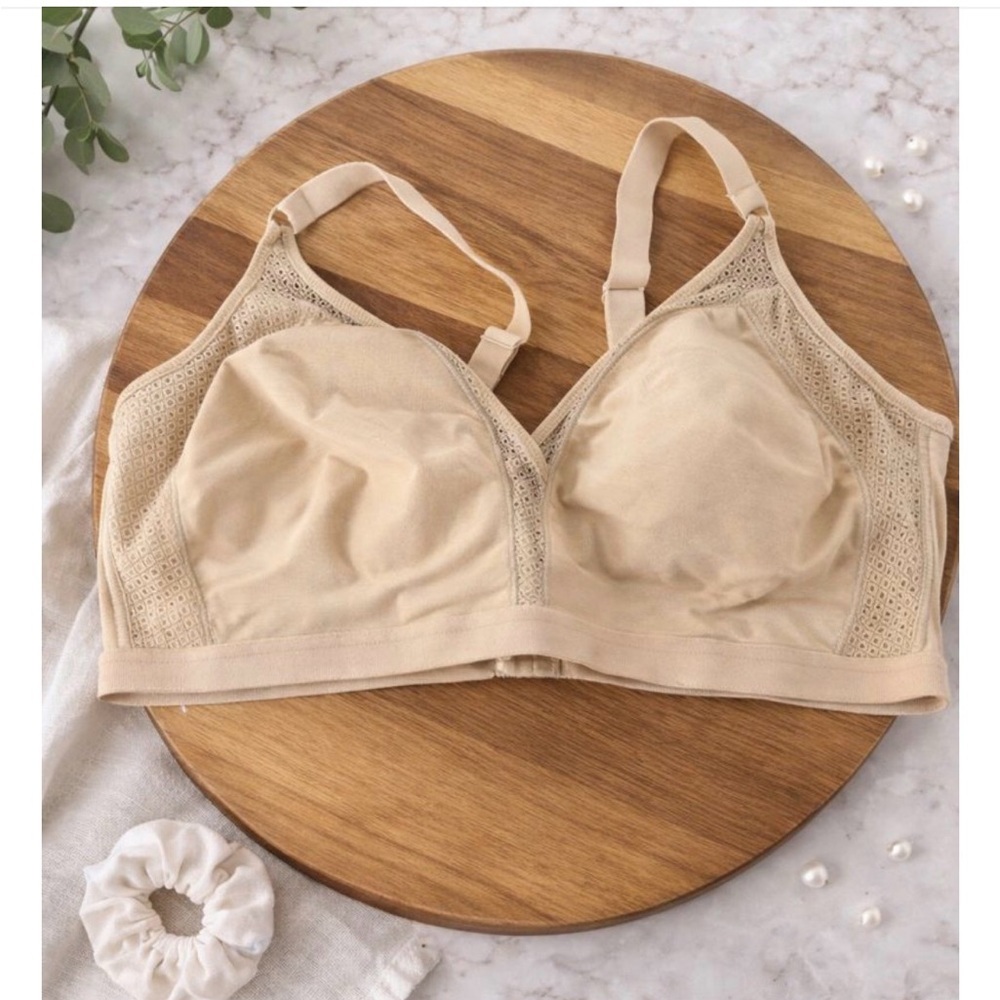 * Hanes Womens Wire-Free Comfort Bra 2X Beige Nylon/Spandex Blend With Lace